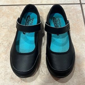 Skechers Air-Cooled Memory Foam Maryjane shoes black size 12 (little kids)